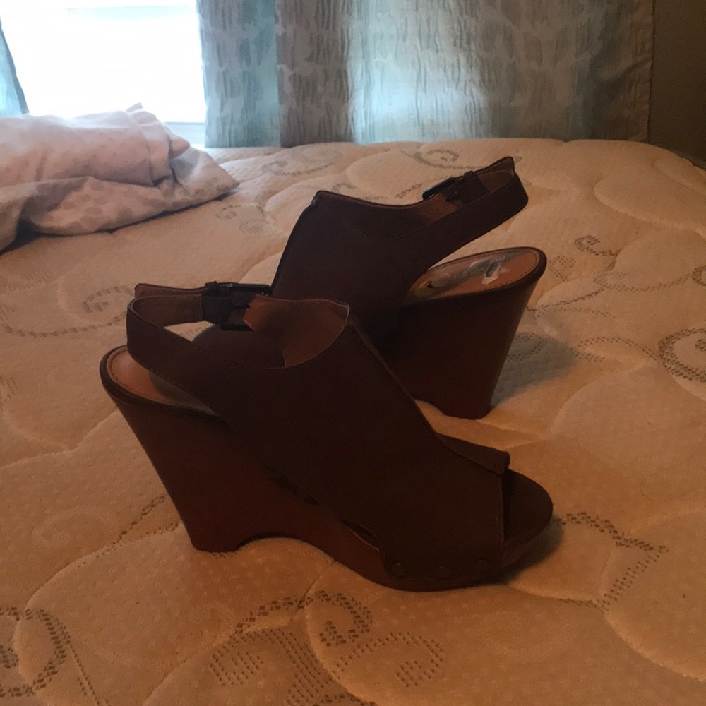 Brown wedges